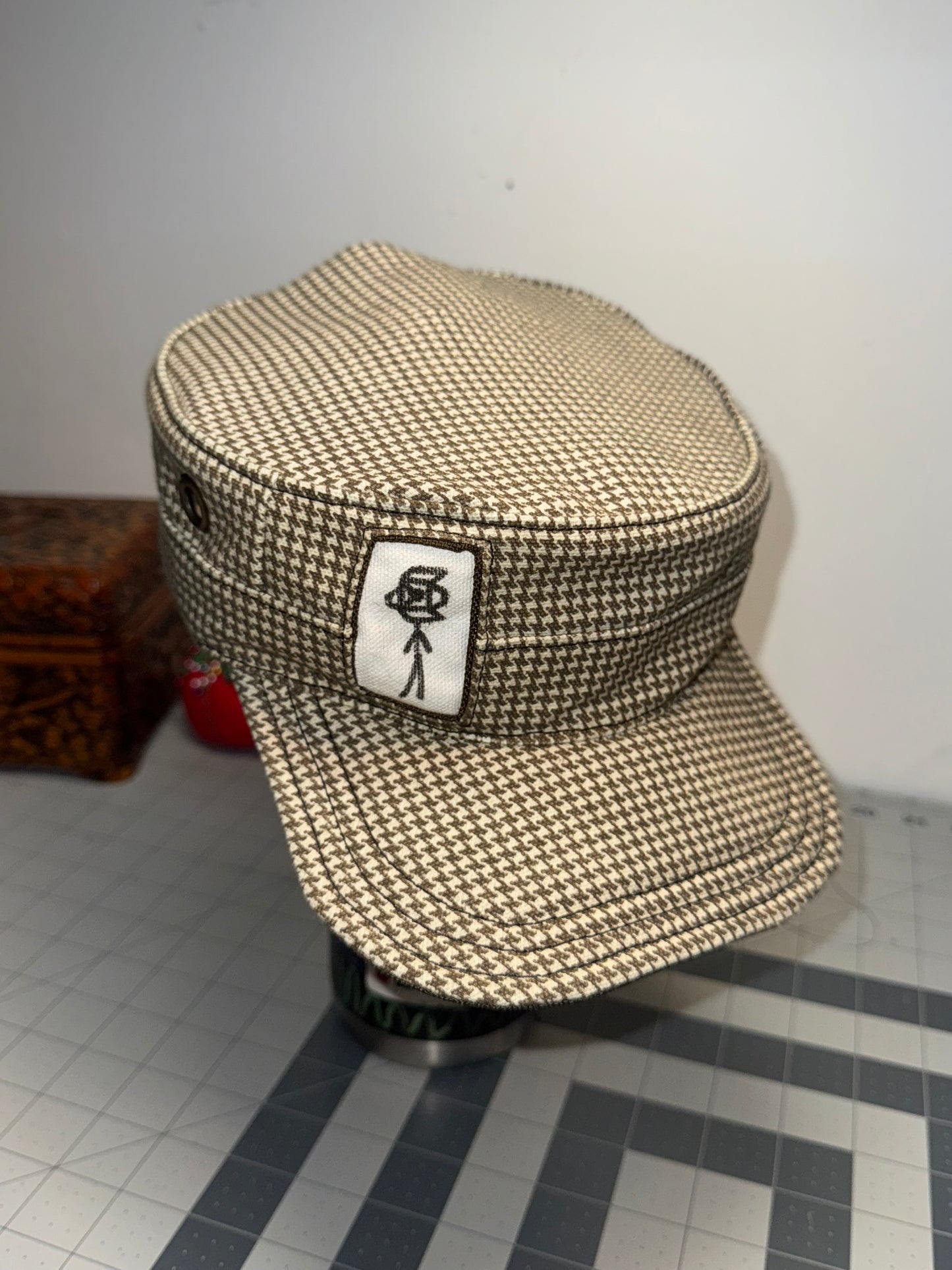 Dimmer Cap - Houndstooth